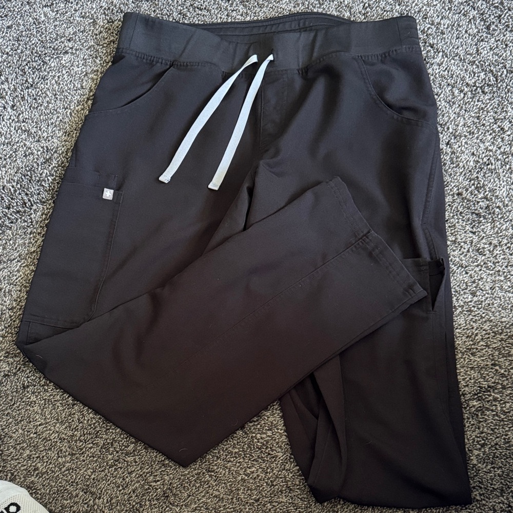 Figs Kade Cargo Scrub Pants
